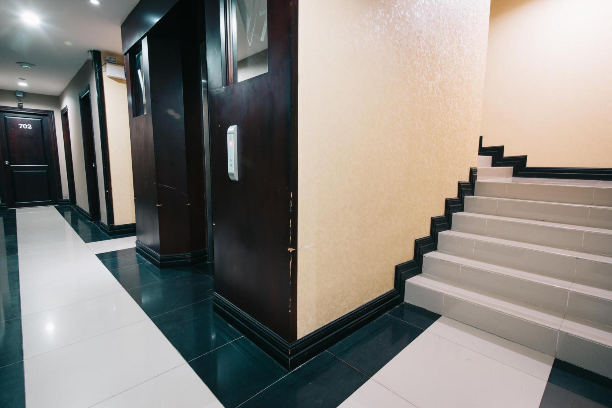 V Hotel Vientiane Bagian luar foto