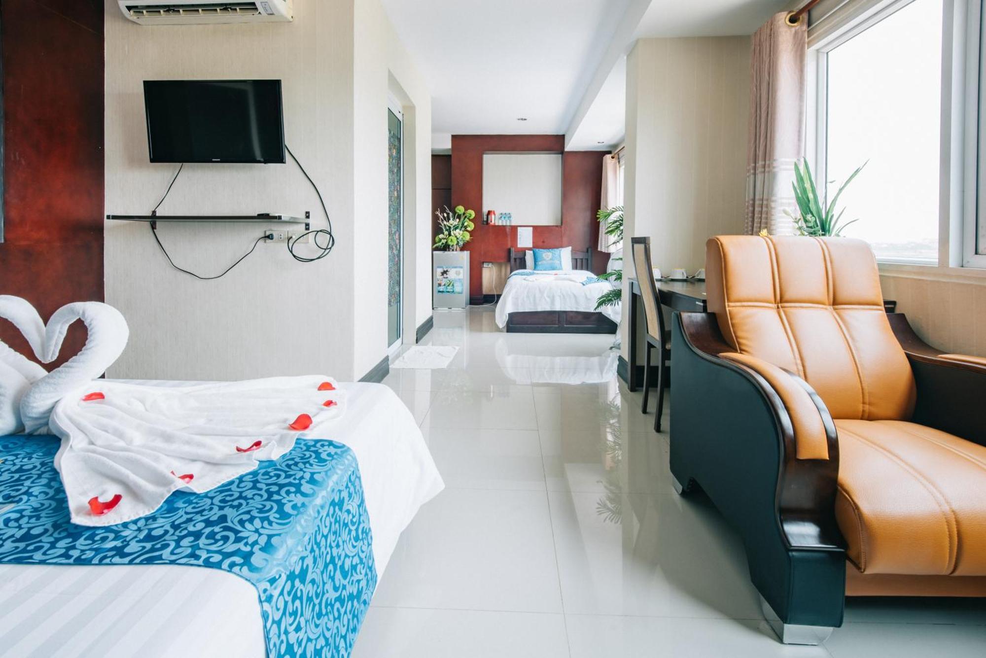 V Hotel Vientiane Bagian luar foto